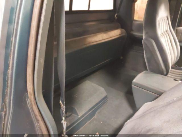 GMC Sierra K1500 Image 7