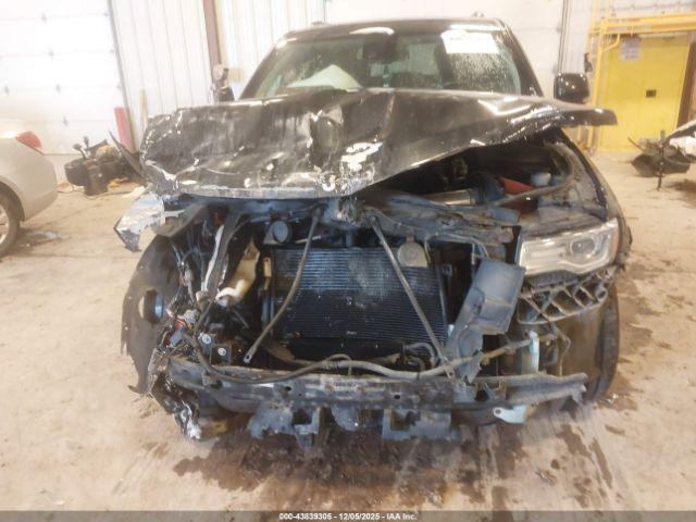 Jeep Grand Cherokee Summit Image 14