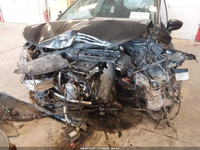 Chrysler Pacifica Touring L Image 7