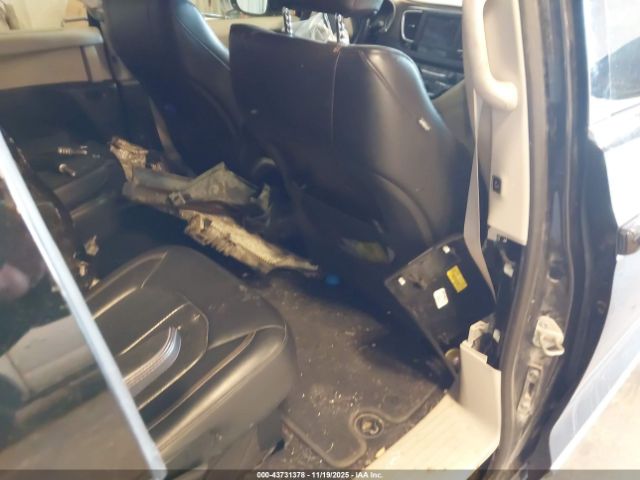 Chrysler Pacifica Touring L Image 14