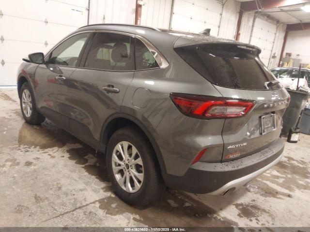 Ford Escape Active Image 4