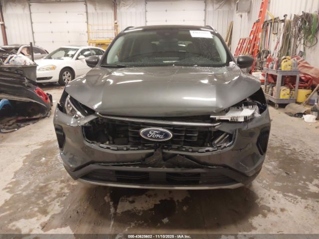 Ford Escape Active Image 13