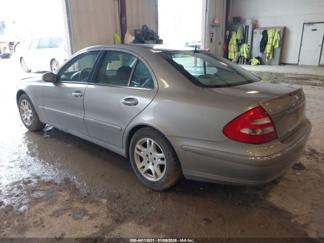 Mercedes-Benz E-Class Image 9