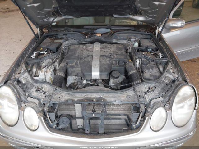 Mercedes-Benz E-Class Image 10