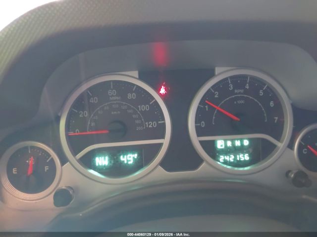 Jeep Wrangler Sahara Image 6