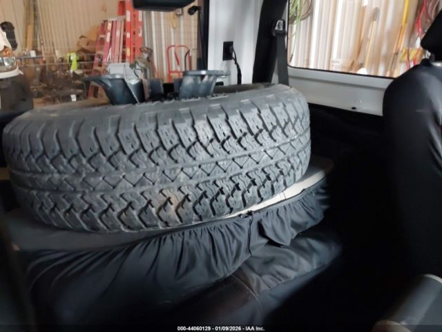 Jeep Wrangler Sahara Image 7