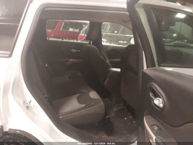 Jeep Cherokee Altitude 4x4 Image 6