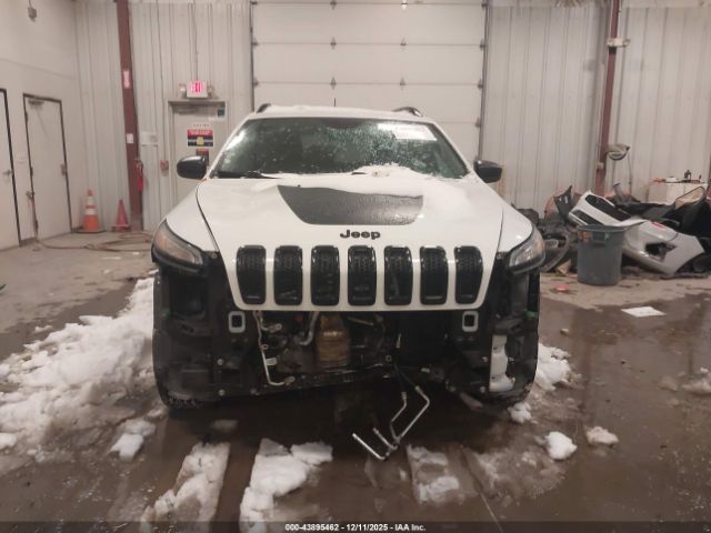 Jeep Cherokee Altitude 4x4 Image 3