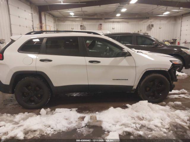 Jeep Cherokee Altitude 4x4 Image 14