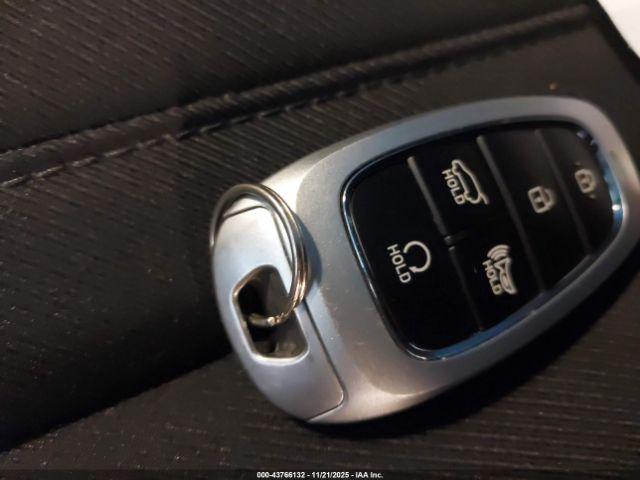 Hyundai TUCSON Sel Image 12