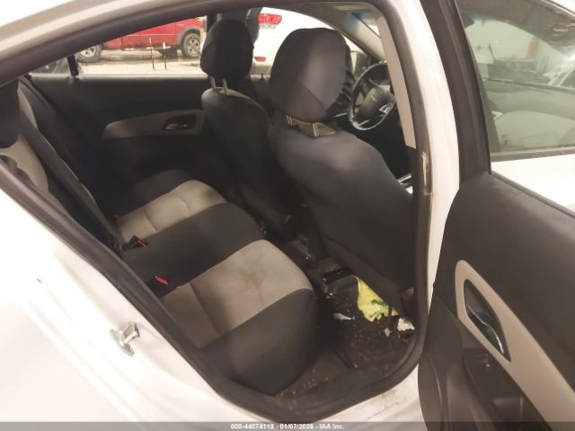 Chevrolet Cruze Ls Auto Image 11