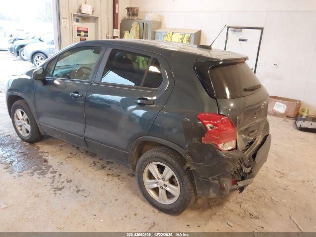 Chevrolet Trax Awd Ls Image 3