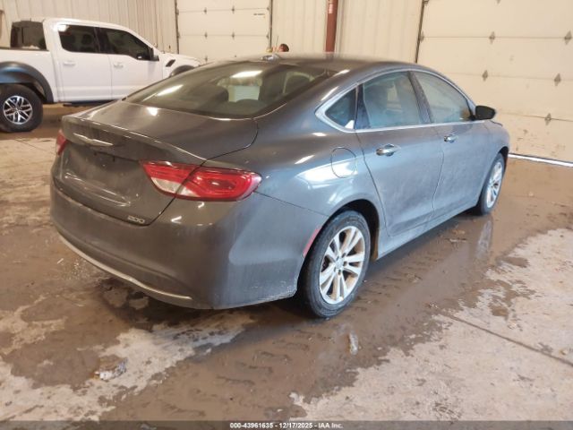 Chrysler 200 Limited Image 2