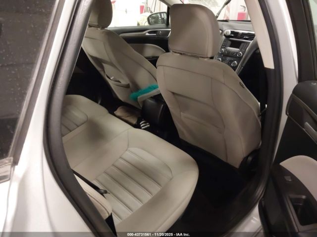 Ford Fusion S Image 3