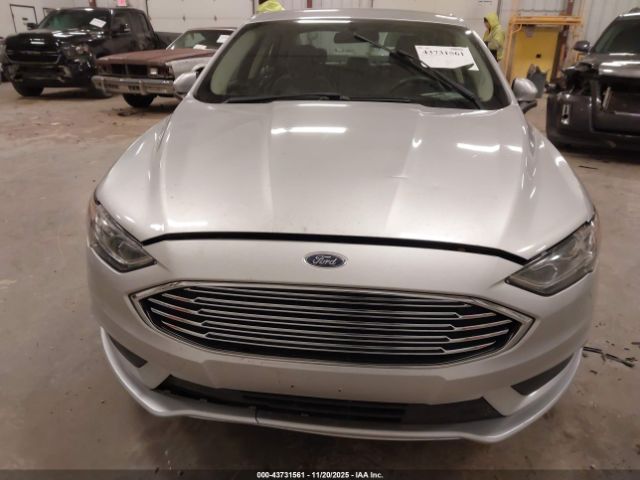 Ford Fusion S Image 11